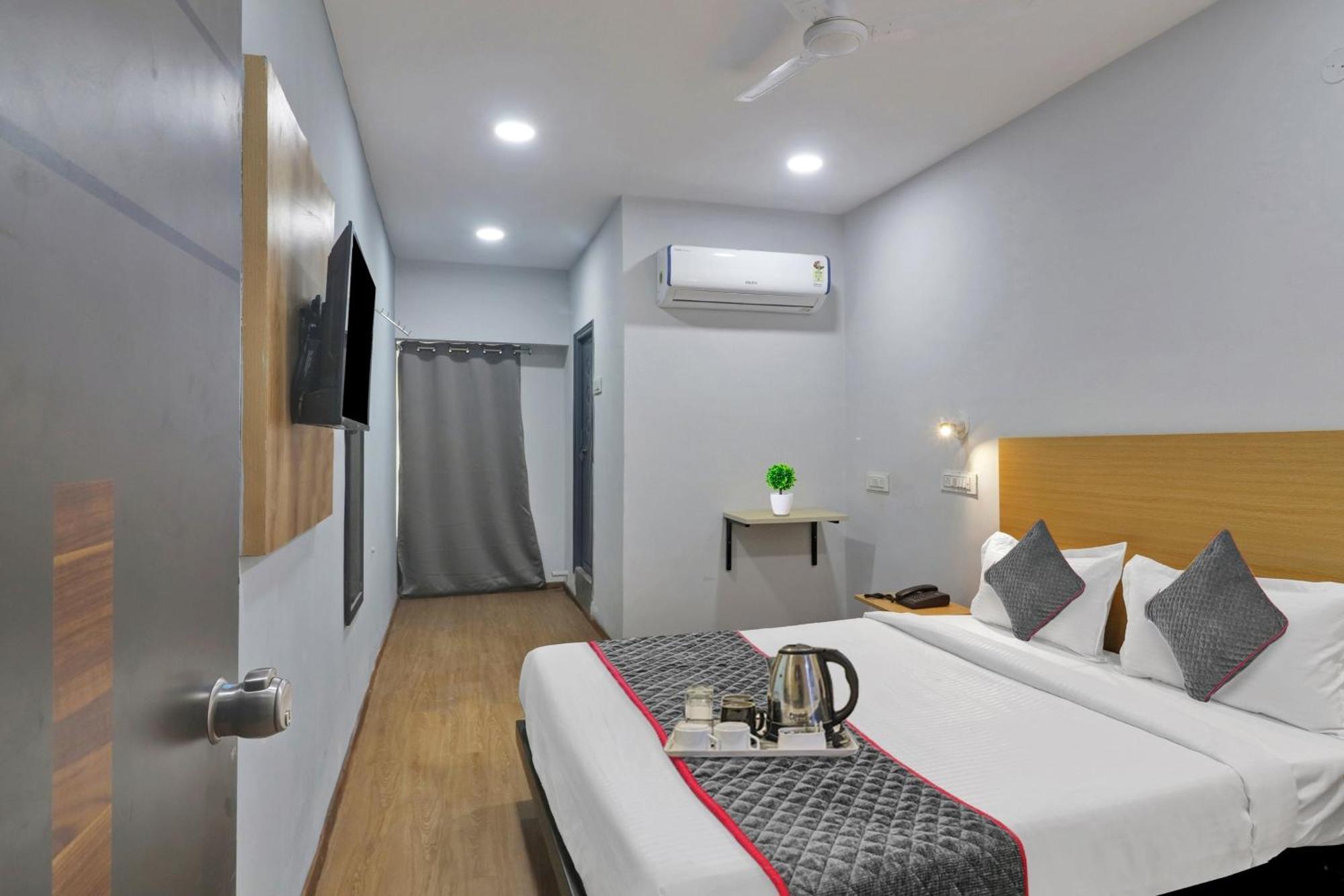 Hotel Townhouse S Continental Hyderabad Exterior foto