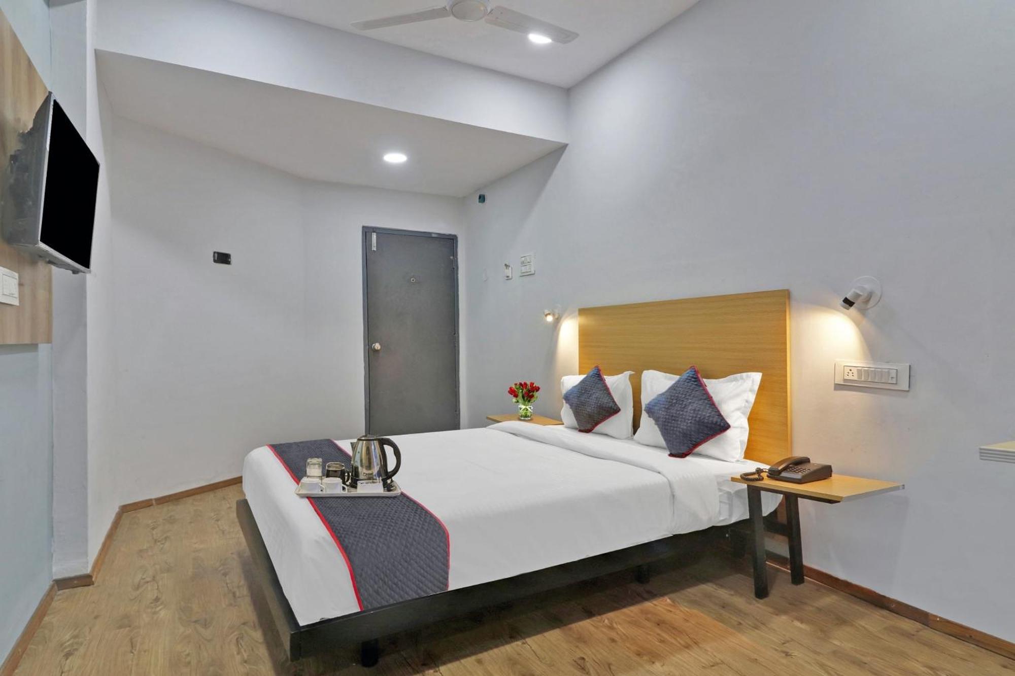 Hotel Townhouse S Continental Hyderabad Exterior foto