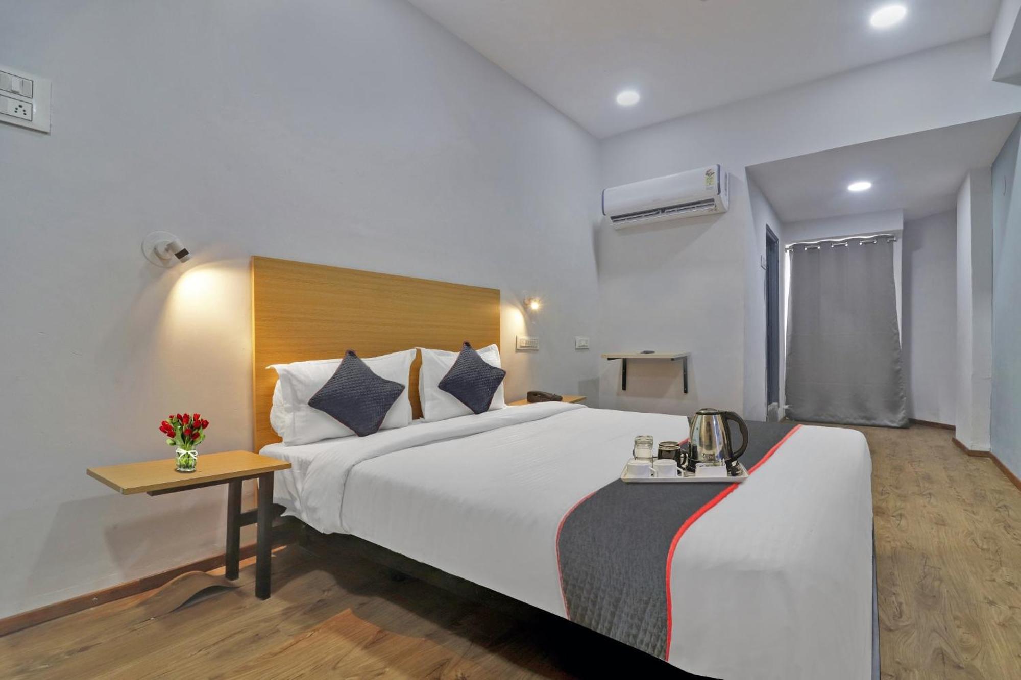 Hotel Townhouse S Continental Hyderabad Exterior foto