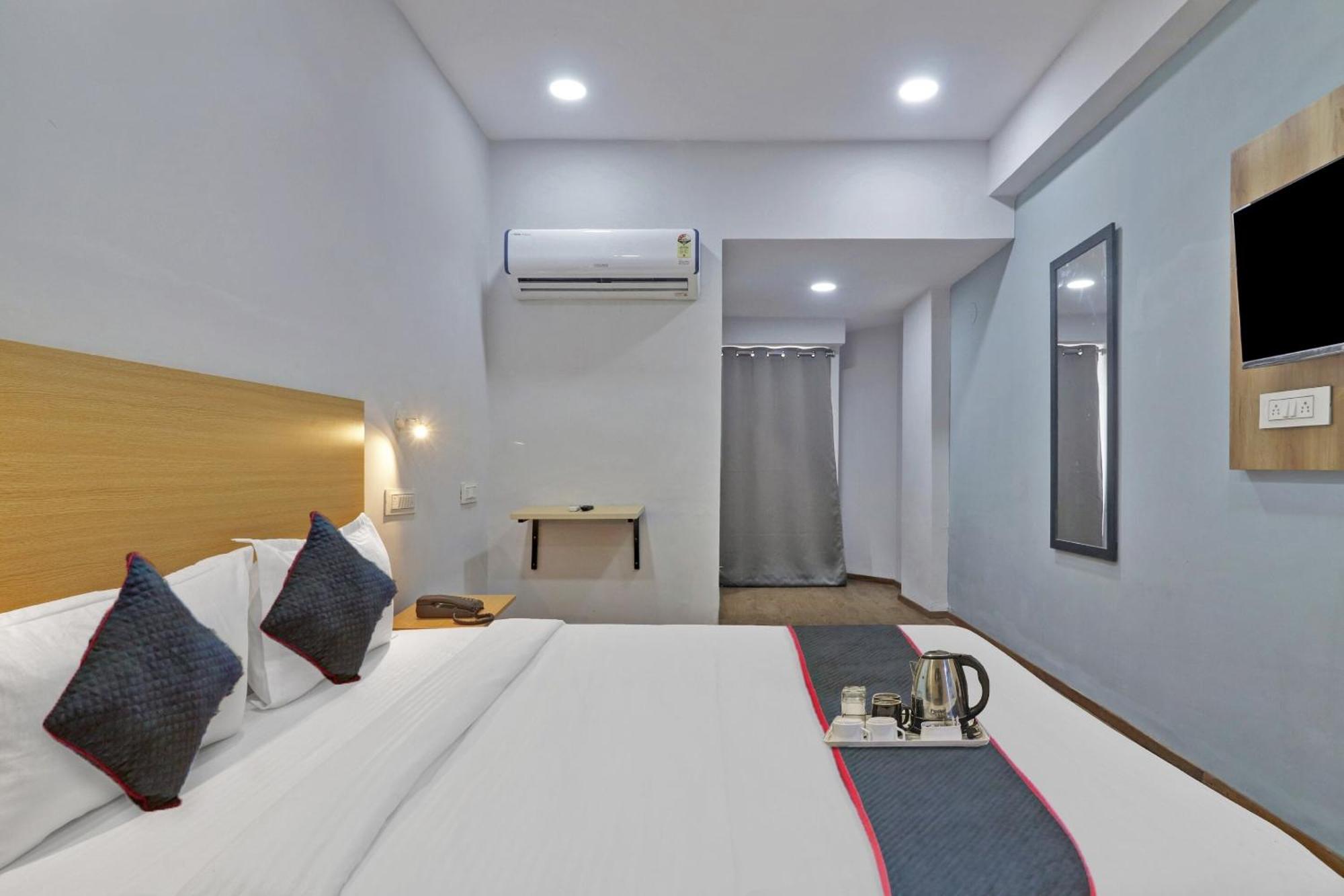 Hotel Townhouse S Continental Hyderabad Exterior foto